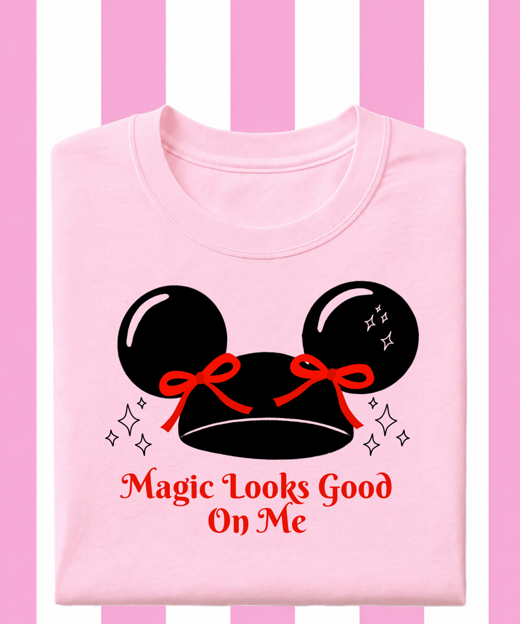 Magic Looks Good On Me Exclusive - Tshirt