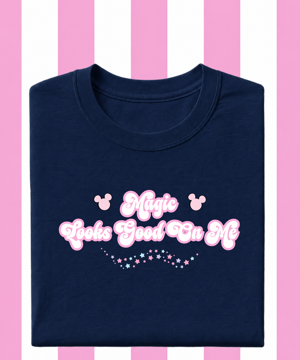 Magic Looks Good On Me Exclusive - T-shirt