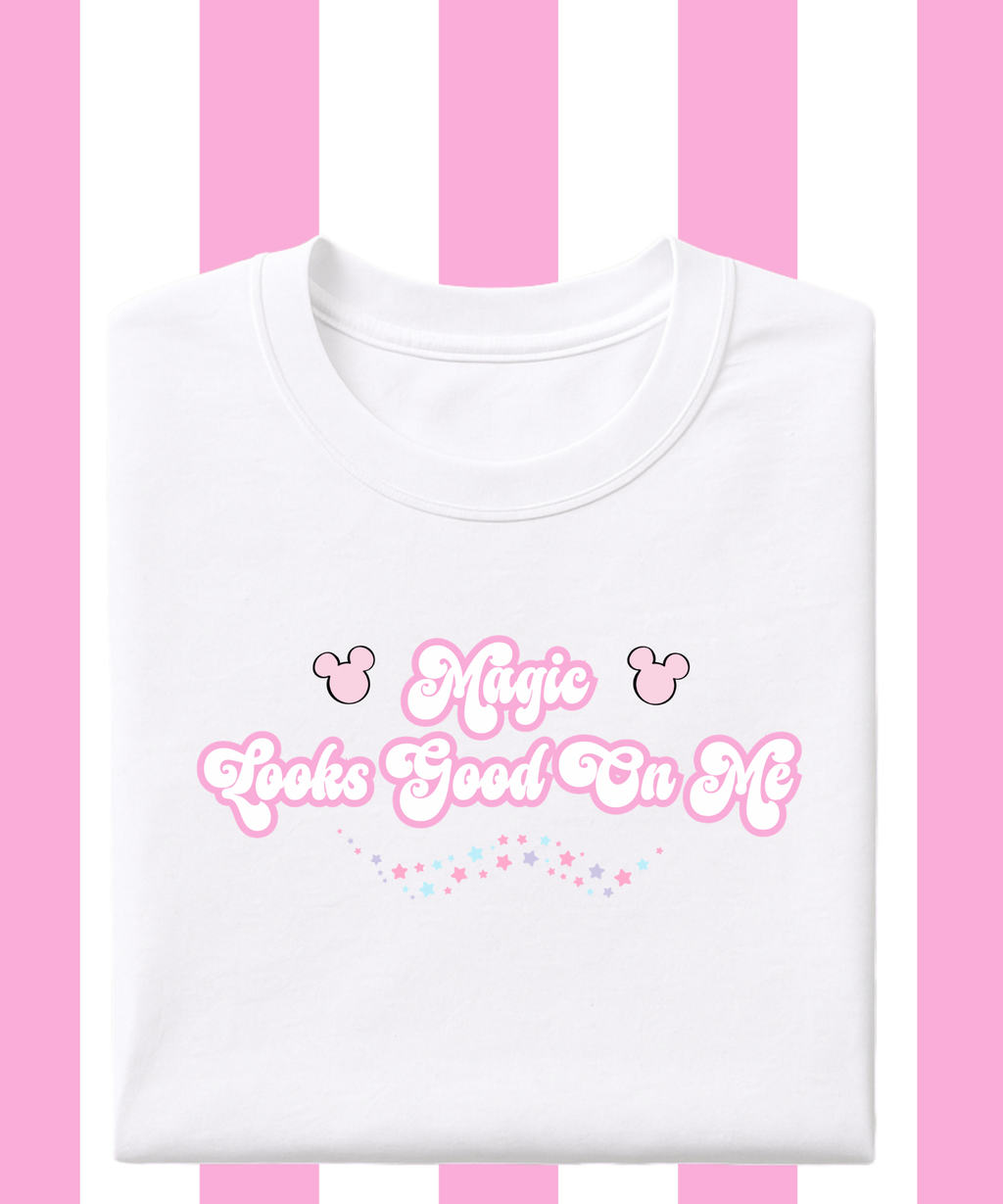 Magic Looks Good On Me Exclusive - T-shirt