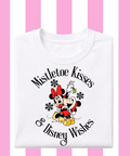 Mistletoe Kisses Exclusive - T-shirt/Sweatshirt
