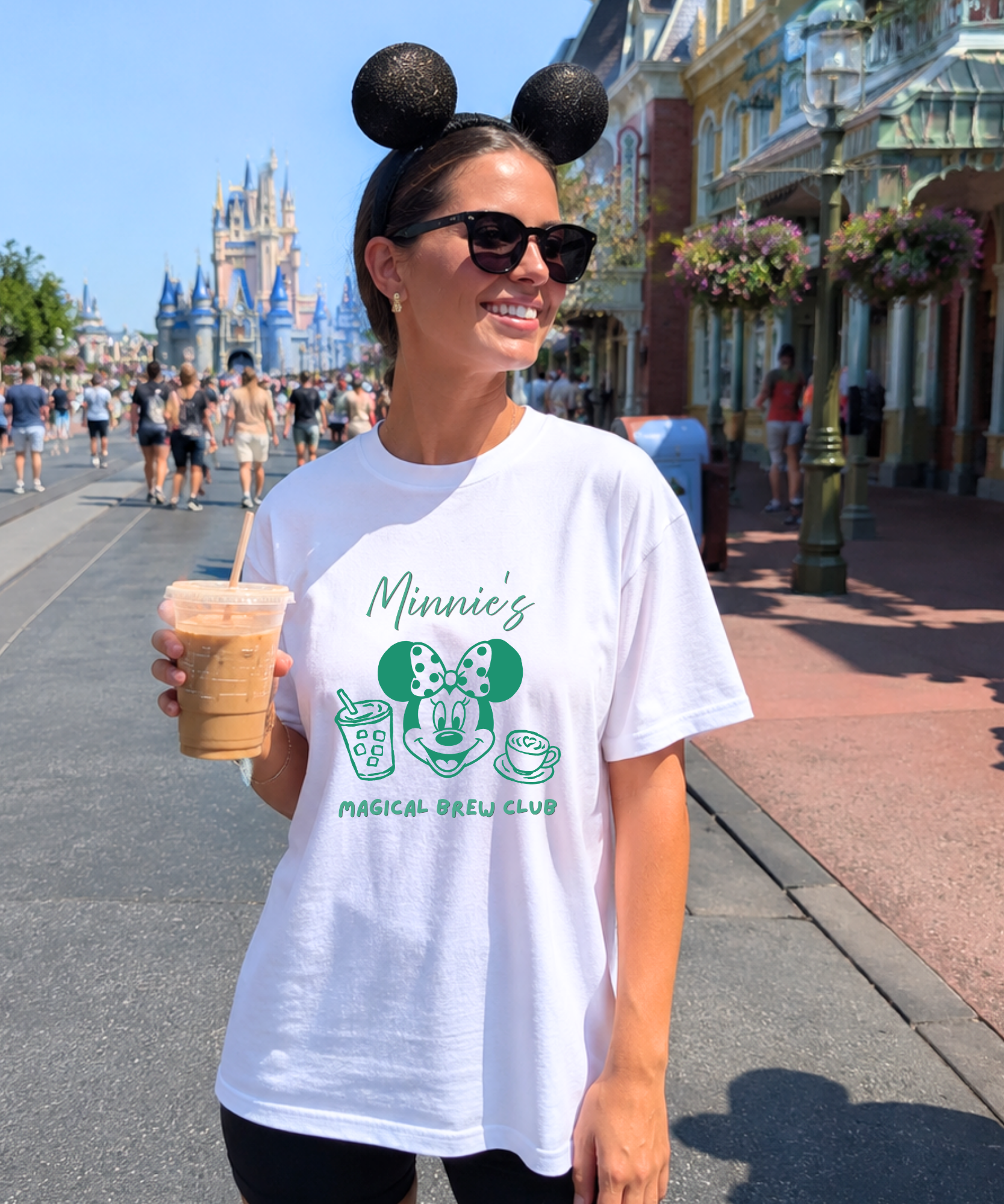 Minnie’s Magical Brew Club Exclusive- Tshirt/Sweatshirt - White