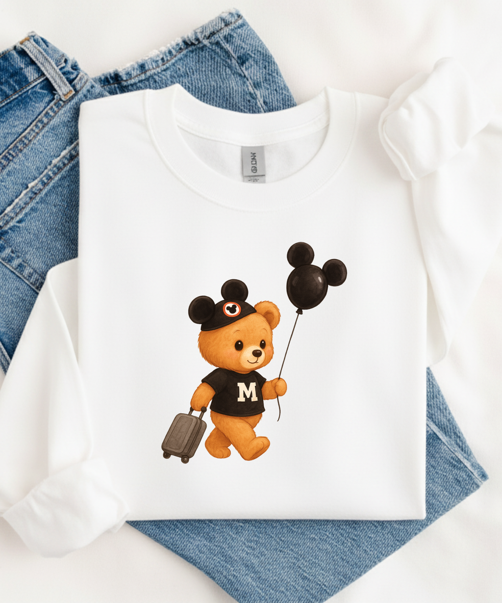 Travel Day Bear Exclusive - Tshirt/Sweatshirt - White