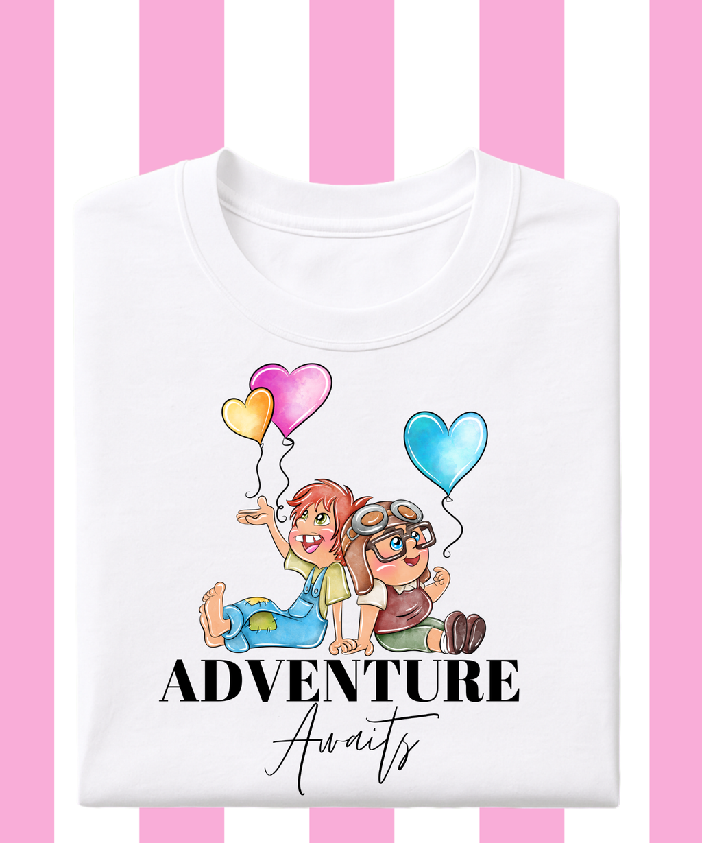 Adventure Awaits - Tshirt