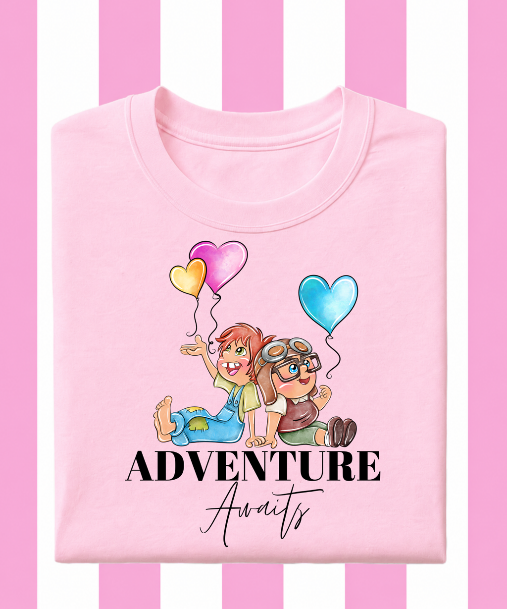 Adventure Awaits - Tshirt